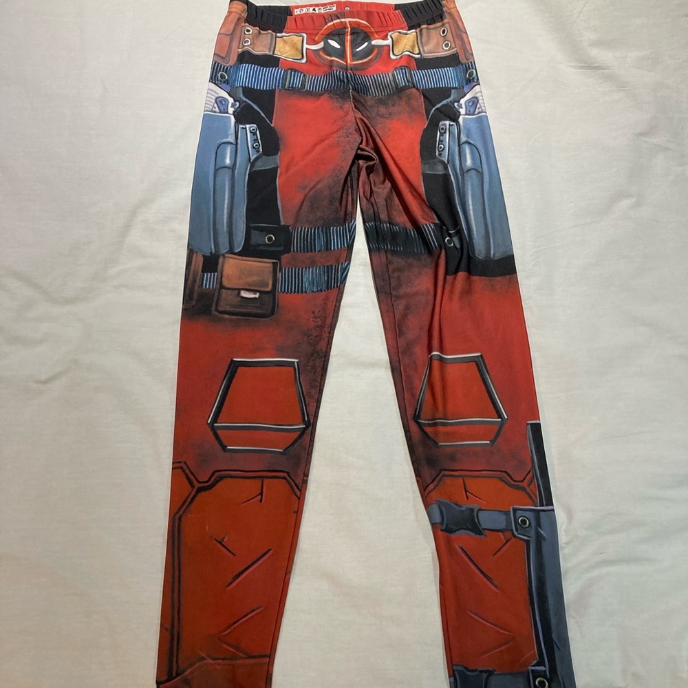 Women’s Deadpool Leggings size XS, NWOT!